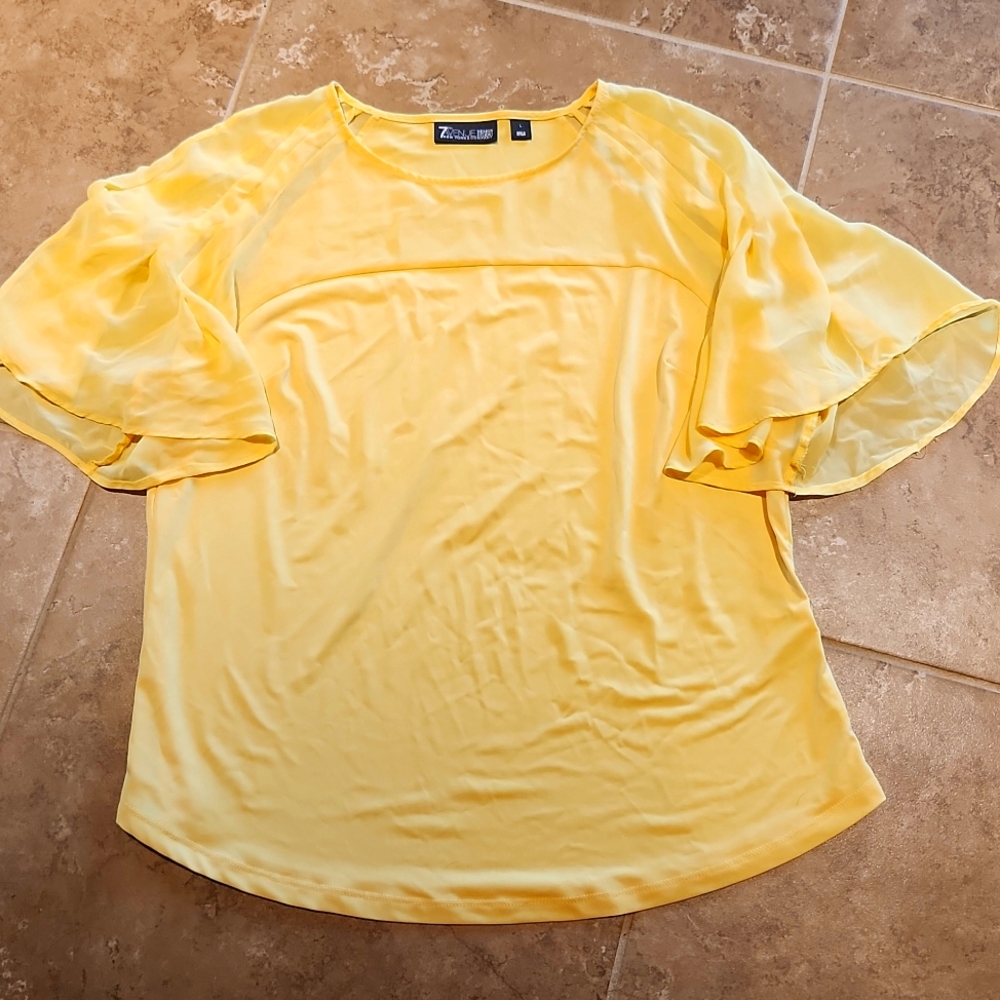 Yellow size large new york and company shirt